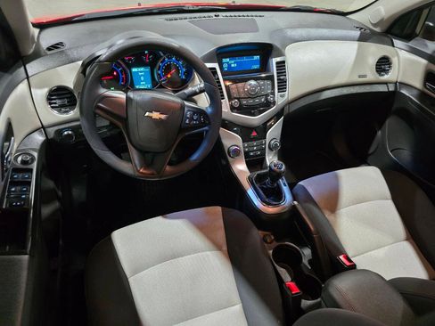 Used 2016 Chevrolet Cruze LS FWD image 32