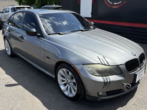 Used 2009 BMW 328i xDrive Sedan AWD/4WD image 4