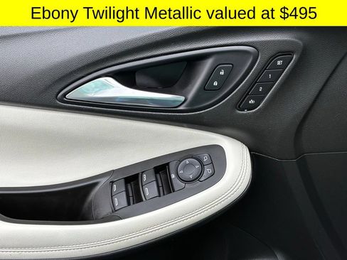 Used 2020 Buick Encore GX Essence w/ Advanced Technology Package AWD/4WD image 5