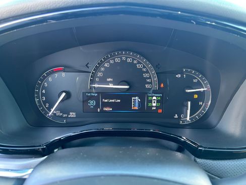 Used 2019 Cadillac XT5 Luxury w/ LPO, Black Ice Package image 15