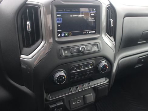 Used 2022 Chevrolet Silverado 2500 Custom w/ Custom Convenience Package image 23