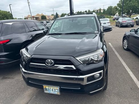 Used 2018 Toyota 4Runner Limited AWD/4WD image 8
