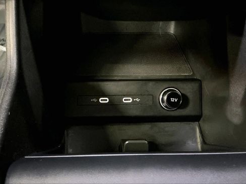 Used 2023 Audi Q4 e-tron Prestige image 34