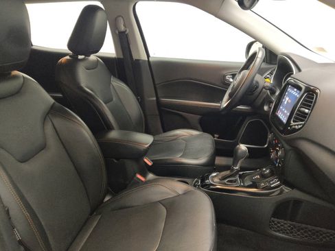 Used 2018 Jeep Compass Limited w/ Navigation Group image 21