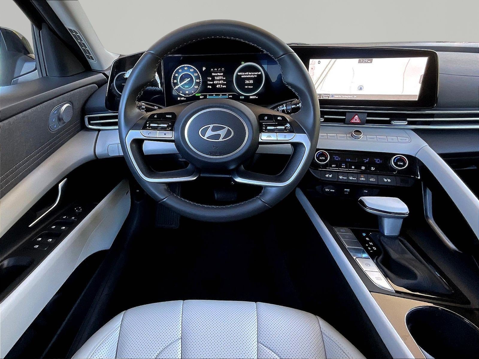 Used 2025 Hyundai Elantra Limited FWD image 8
