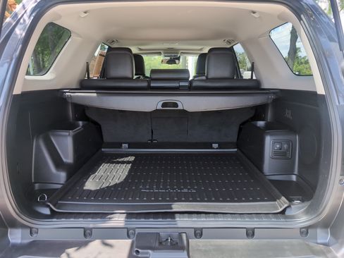 Used 2023 Toyota 4Runner Limited AWD/4WD image 31