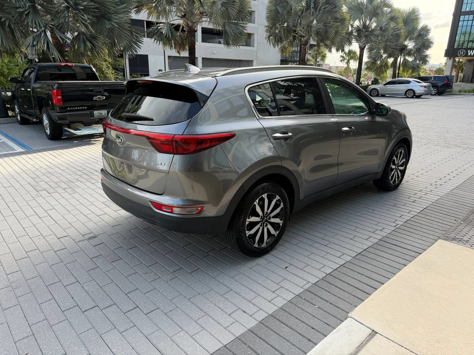 Used 2017 Kia Sportage EX FWD image 5
