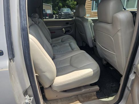 Used 2005 Chevrolet Suburban LT w/ Preferred Equipment Group AWD/4WD image 18