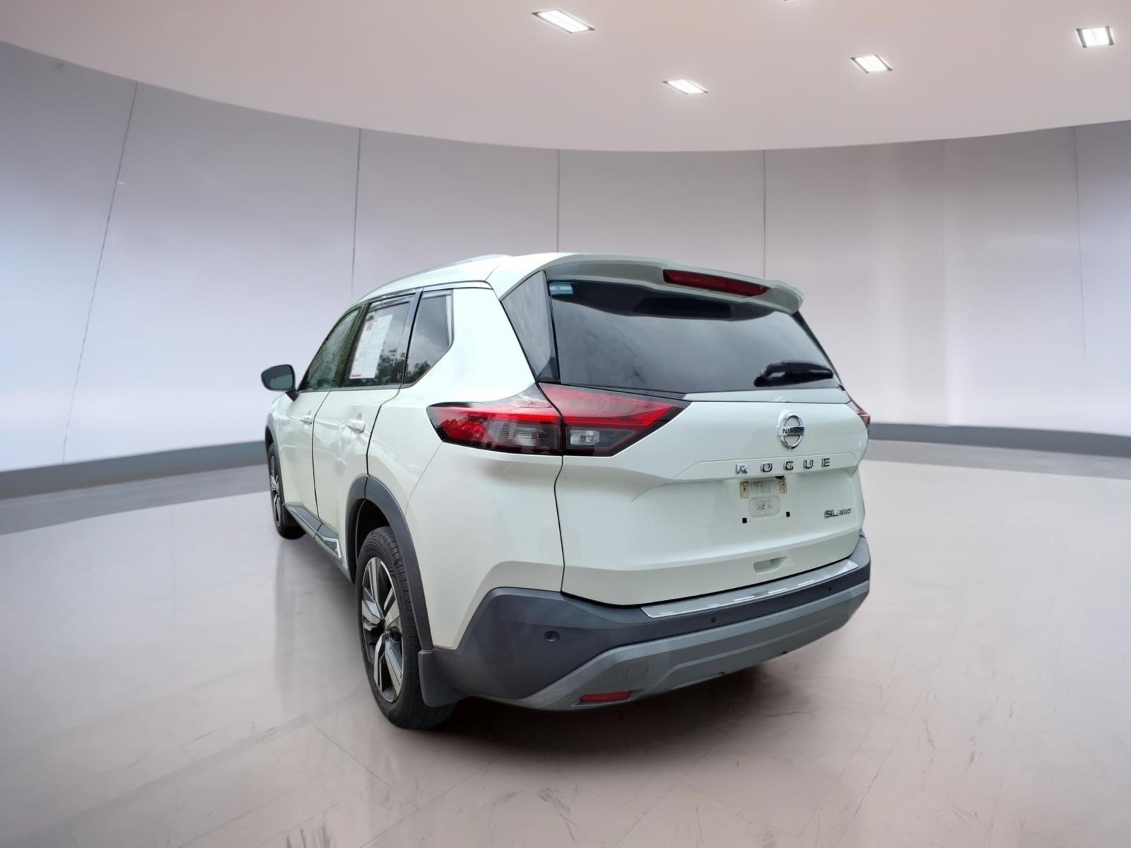 Used 2021 Nissan Rogue SL AWD/4WD image 4
