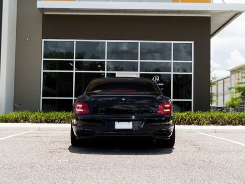 Used 2023 Bentley Flying Spur Azure AWD/4WD image 4