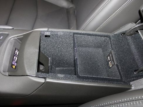 New 2025 Cadillac XT6 Premium Luxury image 18