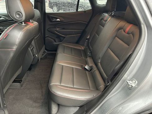 Used 2025 Chevrolet Trax RS w/ Driver Confidence Package image 28