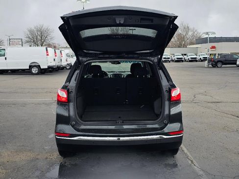 Used 2020 Chevrolet Equinox LT w/ Driver Convenience Package image 6