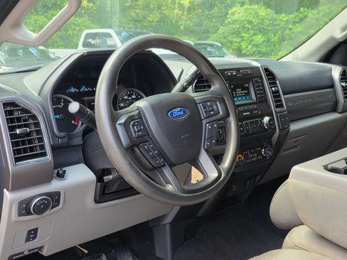 Used 2019 Ford F250 XLT w/ XLT Value Package AWD/4WD image 13