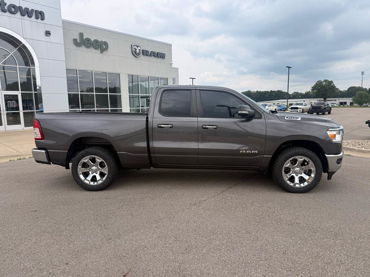 Used 2020 RAM 1500 Big Horn AWD/4WD image 2