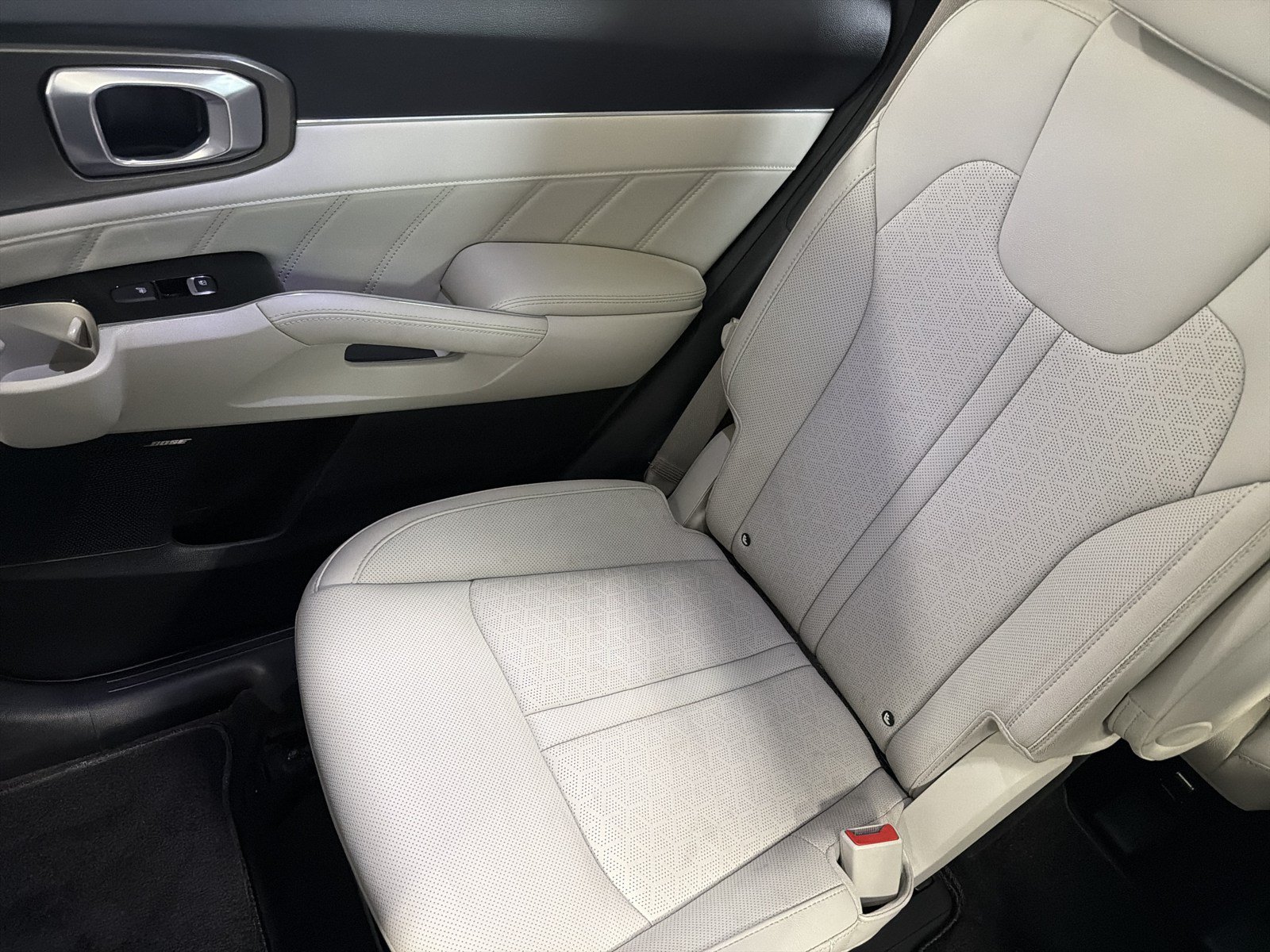 Used 2023 Kia Sorento SX Prestige w/ Panoramic Sunroof Package AWD/4WD image 12