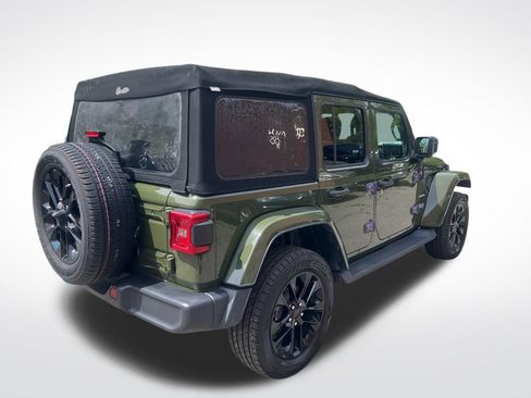 Used 2023 Jeep Wrangler Unlimited Sahara w/ Cold Weather Group AWD/4WD image 6