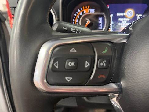 Used 2024 Jeep Wrangler Unlimited Sahara w/ Technology Group AWD/4WD image 31