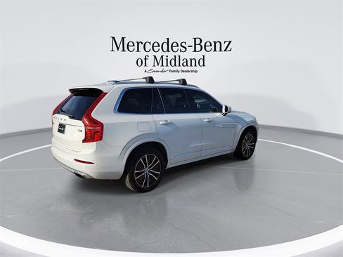 Used 2020 Volvo XC90 T5 Momentum w/ Protection Package image 8