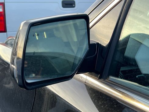 Used 2016 GMC Yukon Denali image 10