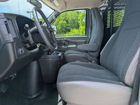 Used 2024 GMC Savana 2500 w/ Driver Convenience Package RWD image 21