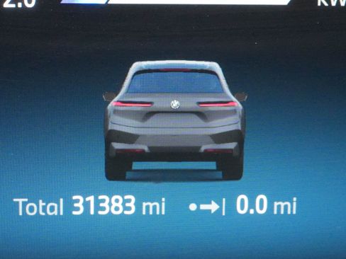 Used 2024 BMW iX xDrive50 w/ Premium Package AWD/4WD image 22