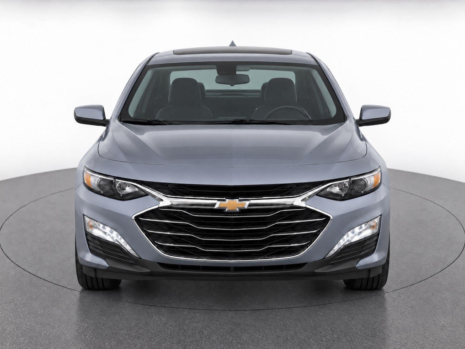 Used 2024 Chevrolet Malibu LT FWD image 2