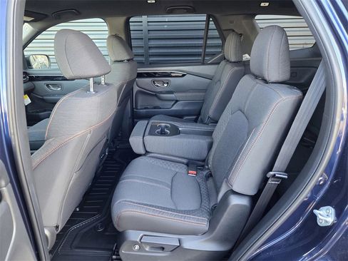 New 2025 Honda Pilot Sport image 10