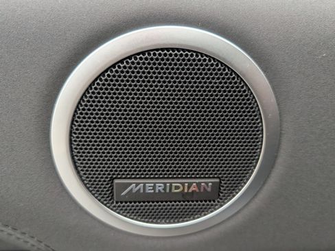 Used 2020 Land Rover Discovery HSE image 22