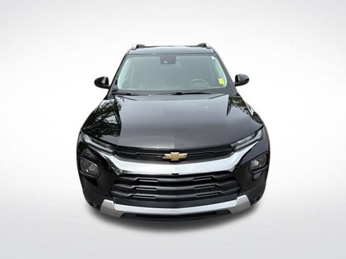 Used 2023 Chevrolet TrailBlazer LT w/ Convenience Package AWD/4WD image 2