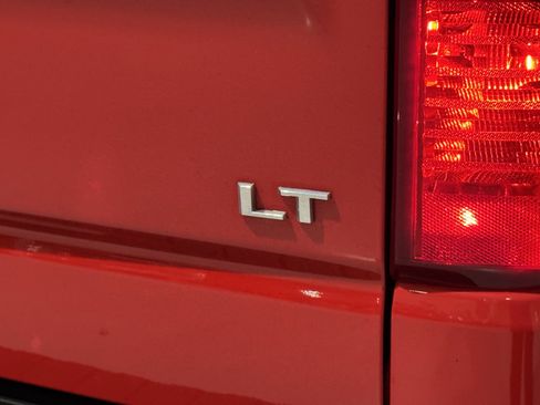 Used 2022 Chevrolet Silverado 1500 LT image 39