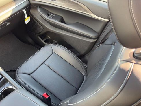 New 2025 Jeep Grand Cherokee L Limited image 14