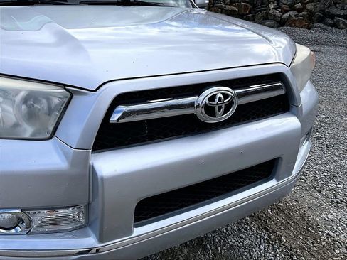 Used 2013 Toyota 4Runner SR5 w/ Premium Pkg image 26