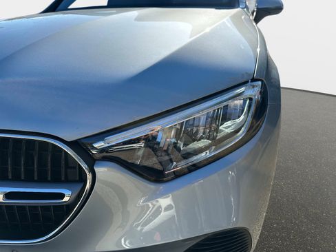 Used 2026 Mercedes-Benz GLC 300 GLC 300 image 9