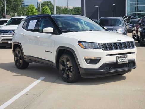 Used 2019 Jeep Compass Altitude image 3