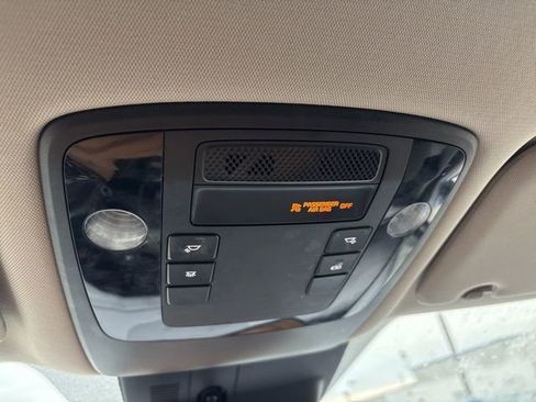 Certified 2023 Kia Carnival LX image 14