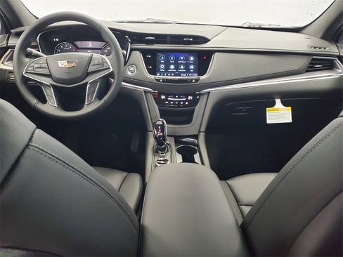 New 2026 Cadillac XT5 Luxury w/ LPO, Floor Liner Package image 5
