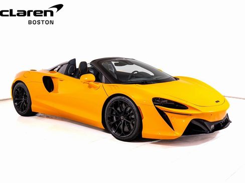 New 2026 McLaren Artura Spider image 9