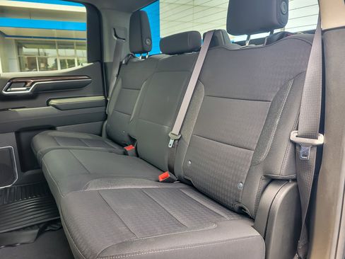 Certified 2024 Chevrolet Silverado 1500 LT AWD/4WD image 9