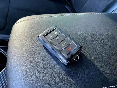 Used 2024 Jeep Grand Cherokee L Altitude image 11