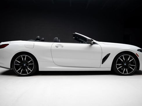 Used 2023 BMW M850i xDrive Convertible AWD/4WD image 39