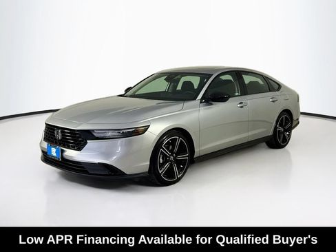 Used 2026 Honda Accord SE image 3