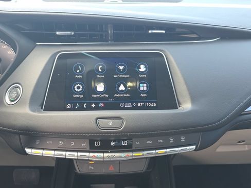 Used 2023 Cadillac XT4 Luxury FWD image 14