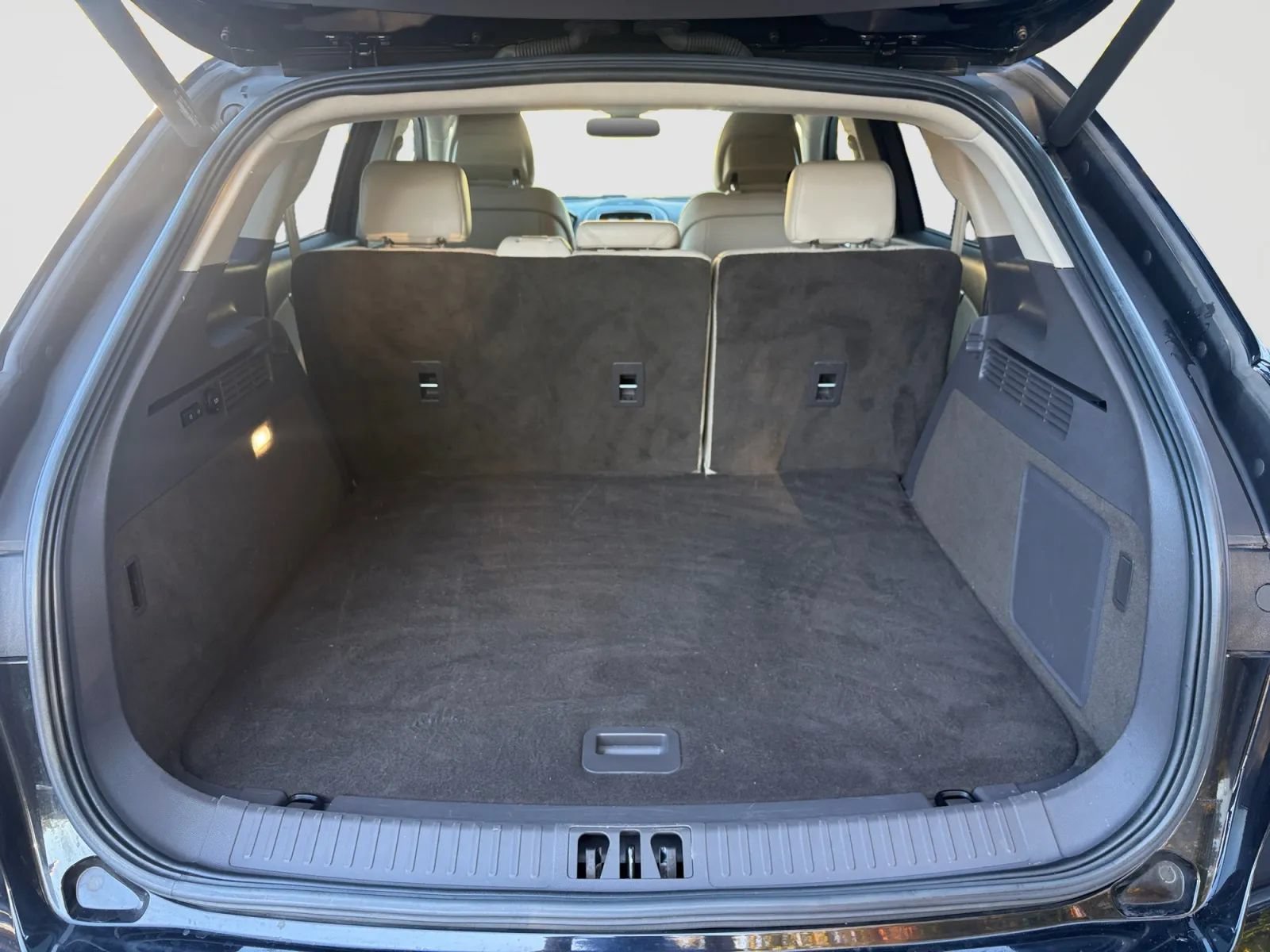 Used 2017 Lincoln MKX Select w/ Select Plus Package AWD/4WD image 16