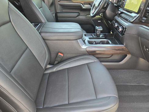Certified 2024 GMC Sierra 1500 SLT AWD/4WD image 14