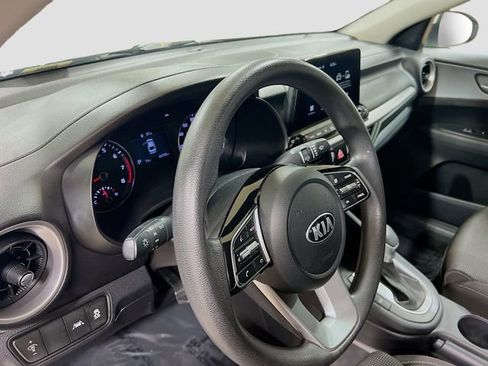 Used 2021 Kia Forte LXS image 9