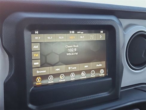 Used 2021 Jeep Wrangler Unlimited Sport image 23