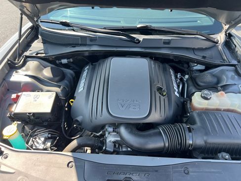Used 2017 Dodge Charger R/T w/ Plus Group RWD image 20