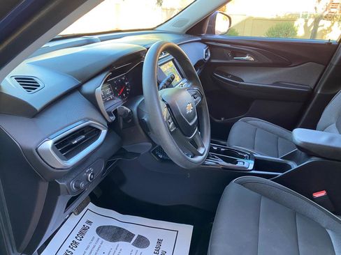 Used 2021 Chevrolet TrailBlazer LS image 33