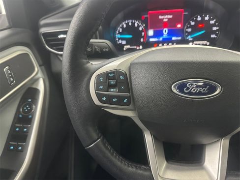 Used 2023 Ford Explorer XLT w/ Equipment Group 202A image 27